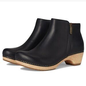 NEW Dansko Lizanne Boots - Leather in BLACK For Women 925 7s3